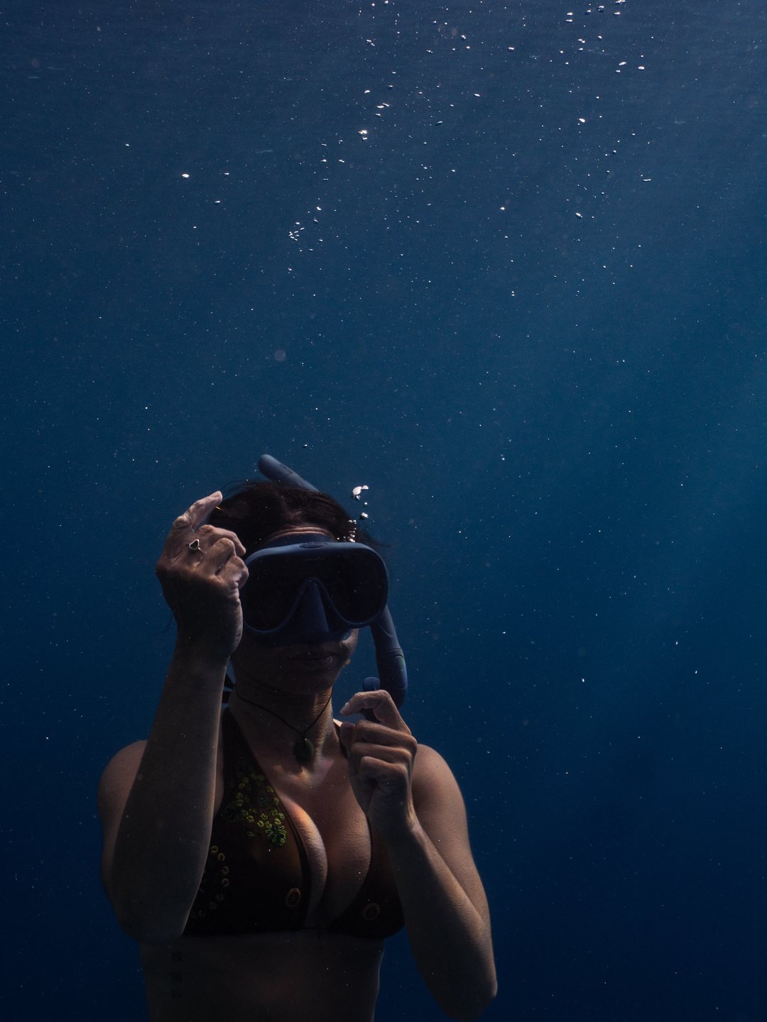 Bumble Tonga editorial frame